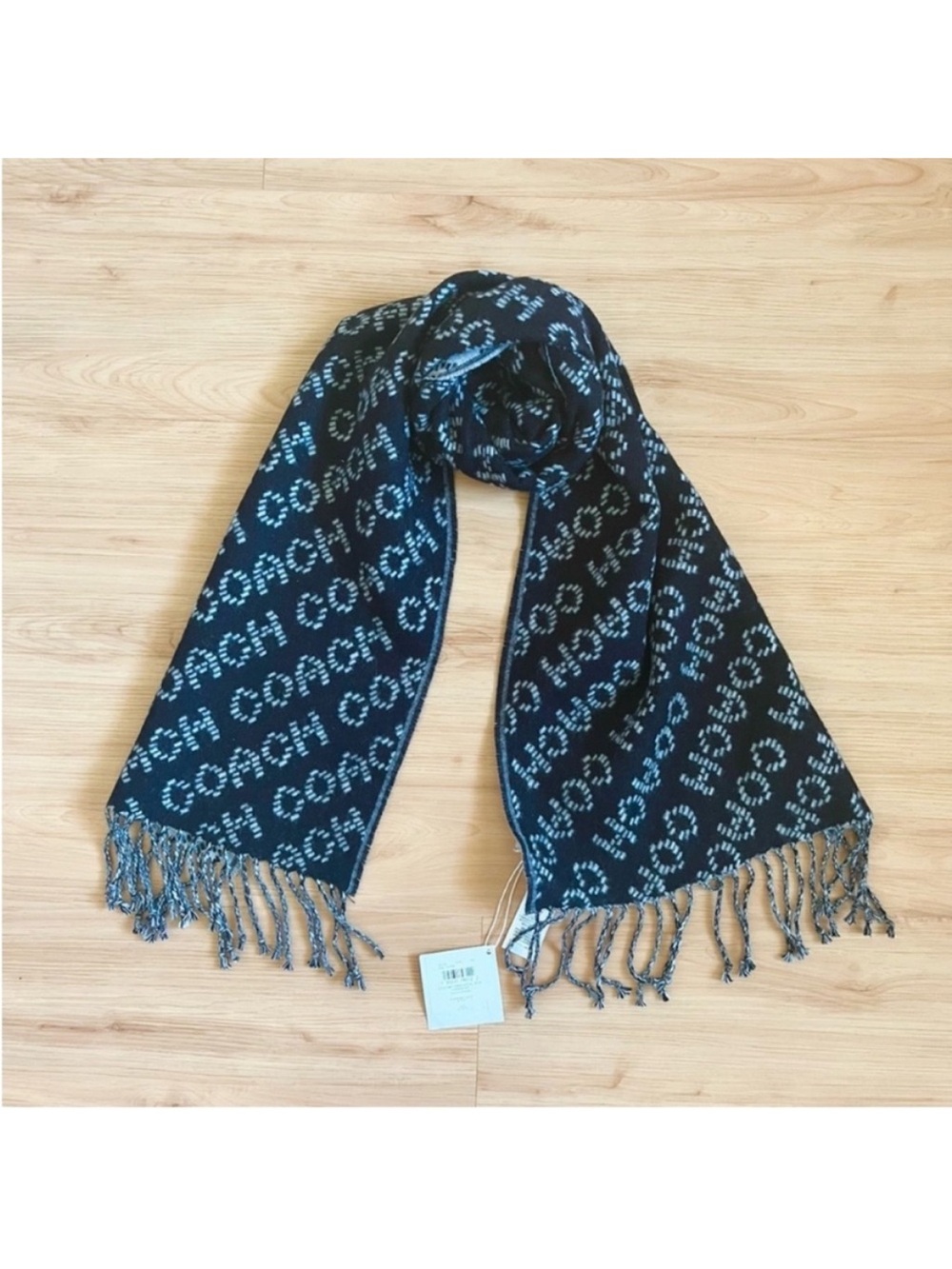 COACH SIGNATURE WOOL
SCARF #CH135